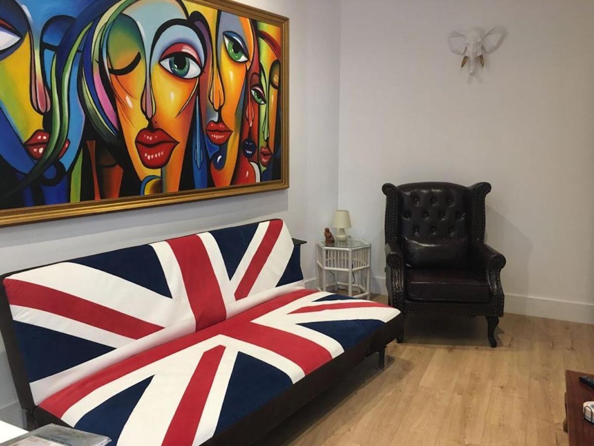 Bagshot Pennyhill Camberley Ascot Luxury 2 Beds 1 Bath Sleeps 4 Pets Ok Permit Parking Apartment Luaran gambar